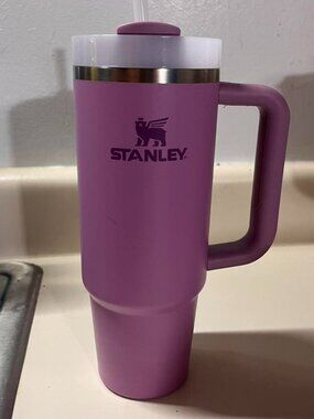 40 oz Stanley FlowState Quencher Tumbler with Handle and Straw